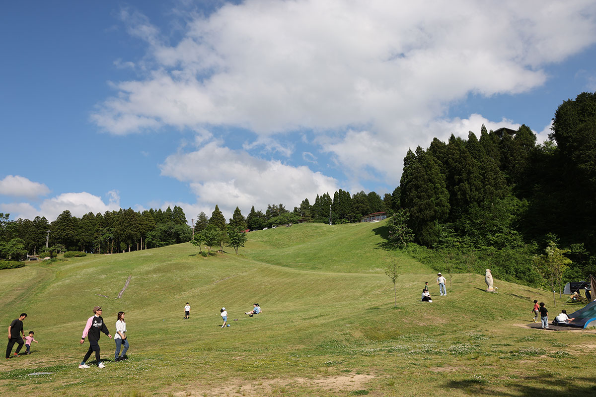 芝生広場